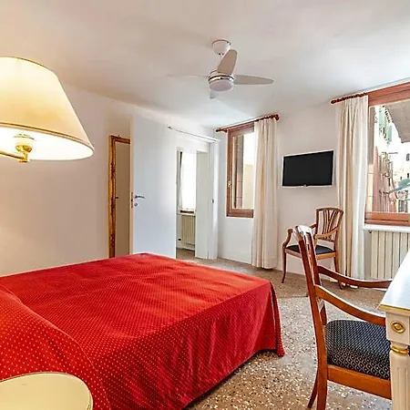 Апарт-отель San Luca Flats 4*