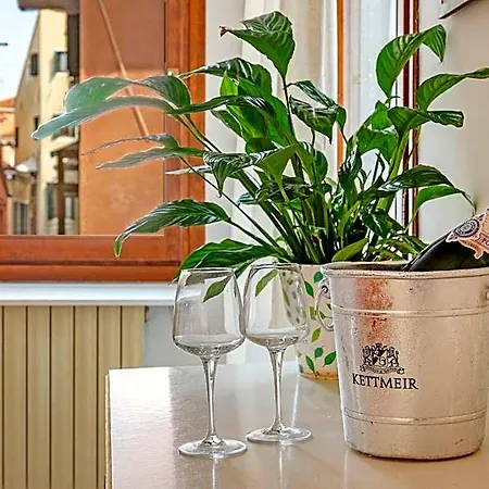 San Luca Flats Апарт-отель Венеция