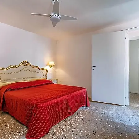 San Luca Flats 4*