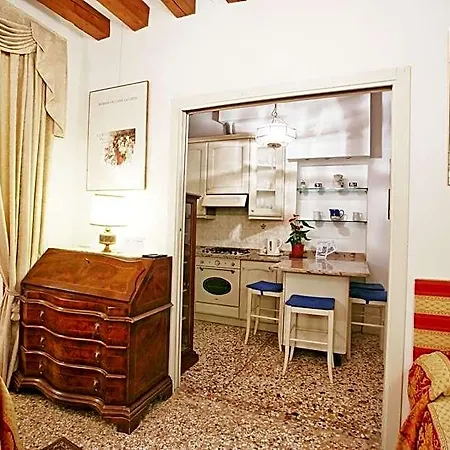 San Luca Flats Апарт-отель