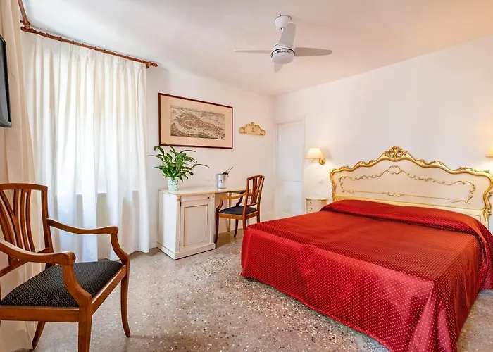 San Luca Flats
