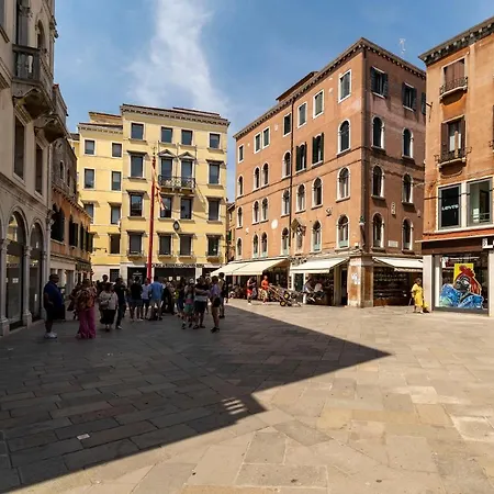Lejlighedshotel San Luca Flats 3*